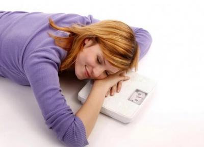 17 ترفند عجیب اما واقعی برای کاهش وزن در خواب
