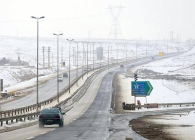 شرایط ترافیکی راه های کشور ، بارش برف و باران در جاده های 7 استان ، تردد برون شهری 13 درصد افزایش یافت